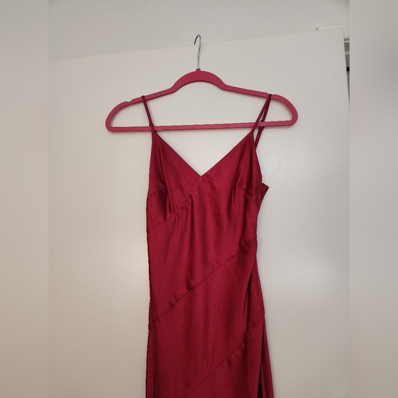 CRIMSON CLOVERS MAXI DRESS WINE  - Picture 5 of 8